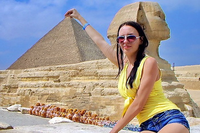 Египетские власти возмущены откровенным видео русскоговорящей туристки (9 фото)