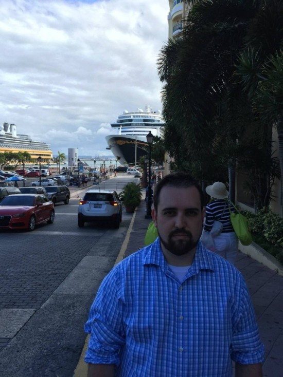 Печальный мужик отдыхает в Пуэрто-Рико (14 фото)