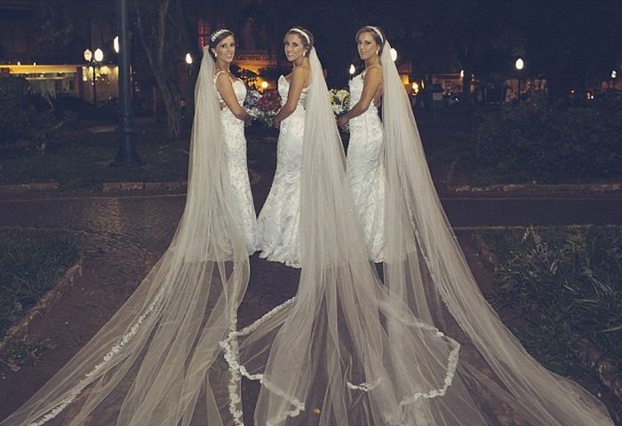 Три сестры-близнеца вышли замуж в один день (6 фото)