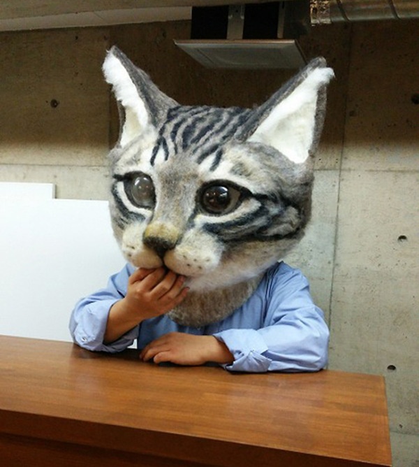 Большая правдоподобная кошачья маска (6 фото)
