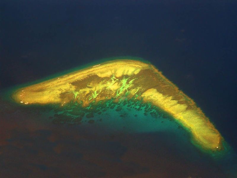 Острова, имеющие необычную форму (12 фото)