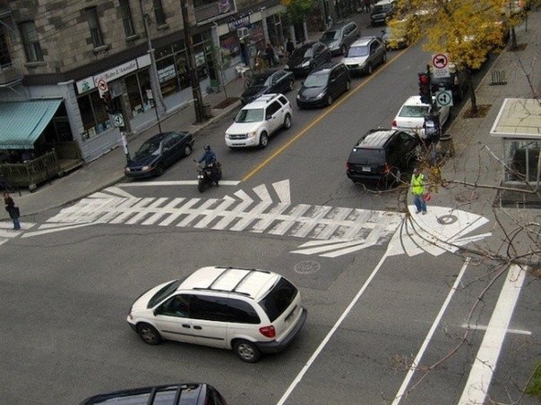 Необычные пешеходные переходы (10 фото)