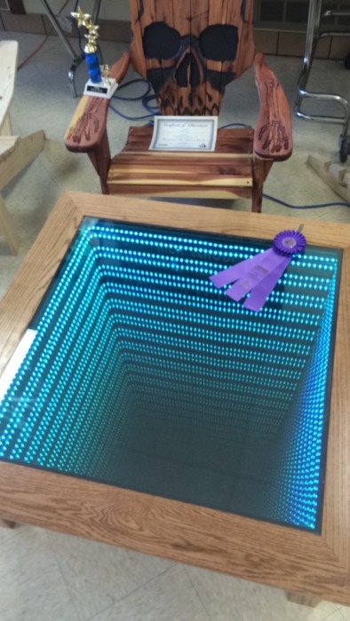 Классный журнальный столик с эффектом бесконечного колодца своими руками (20 фото)