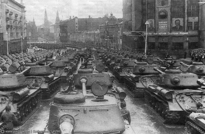 Празднование Победы в Москве 1945 года (38 фото)