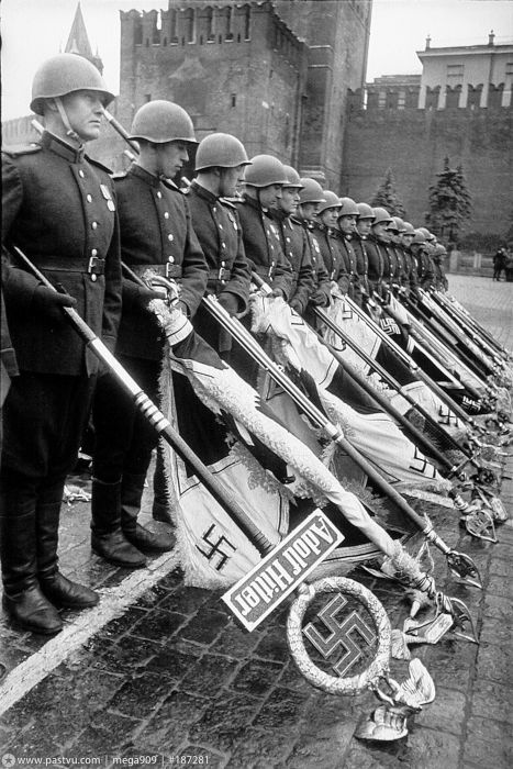 Празднование Победы в Москве 1945 года (38 фото)