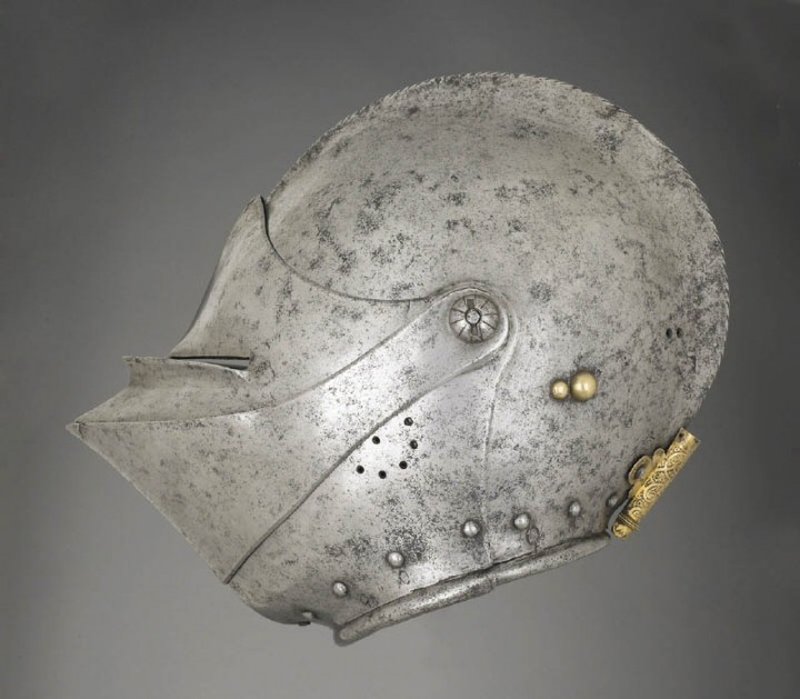 Шлемы немецких рыцарей шестнадцатого века (14 фото)
