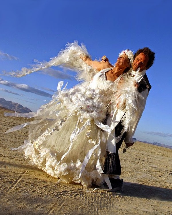 Необычные свадебные наряды (25 фото)