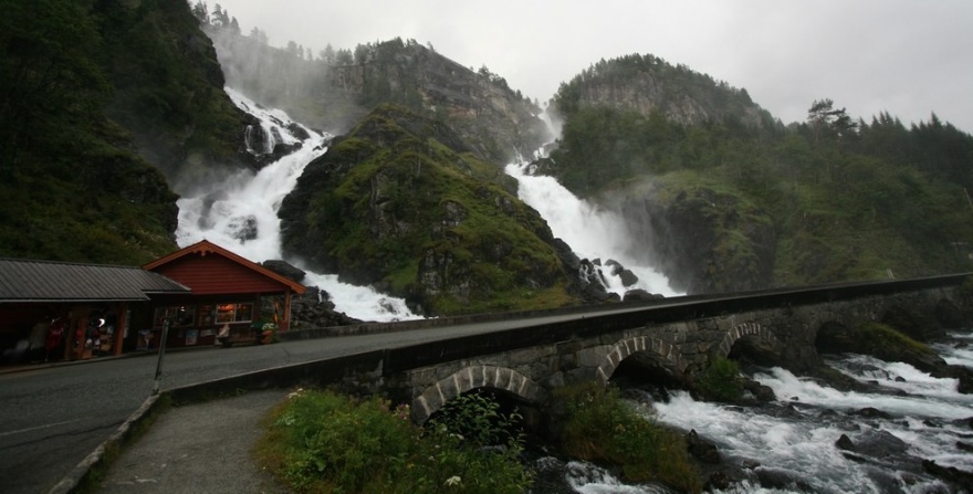 Классные фото горных дорог в Норвегии (10 фото)