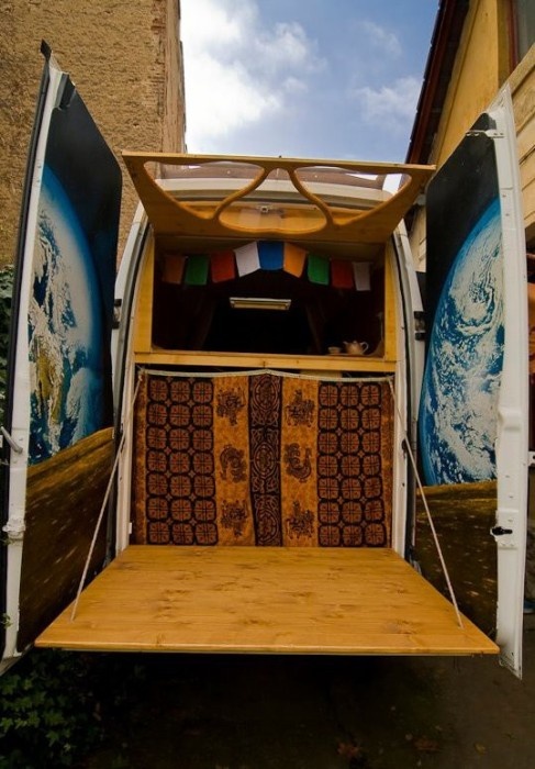 Мобильный дом на основе фургона своими руками (27 фото)