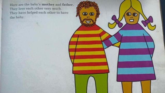 Книжица для детей на тему "Откуда берутся дети", изданная в 1975 году (16 картинок)