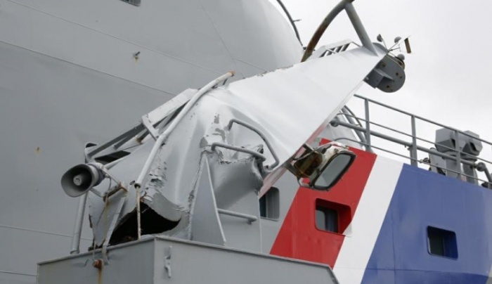 Таран парусником "Крузенштерн" двух кораблей береговой охраны (3 фото и видео)