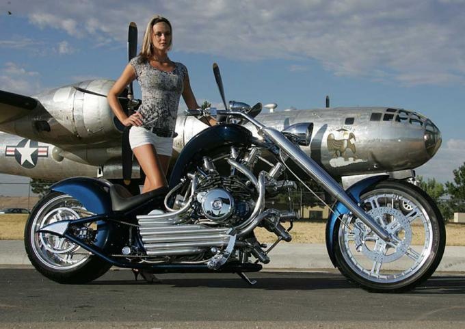 Мотоциклы с авиационными двигателями (7 фото)