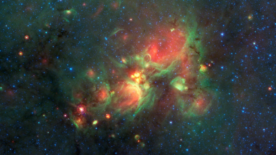 Красочные фотографии, сделанные космическим телескопом "Спитцер" (15 фото)