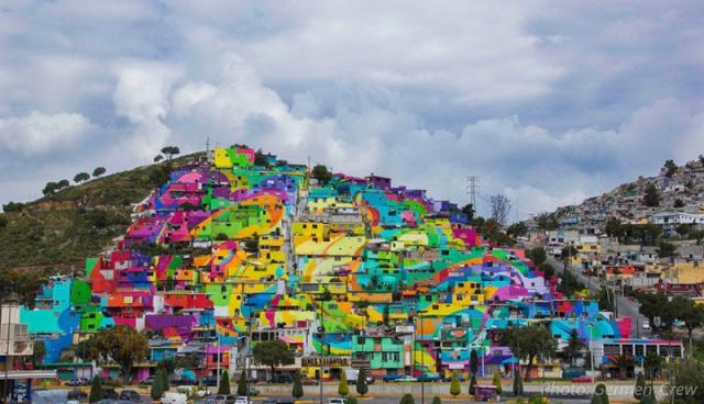 Радужное граффити в Мексике