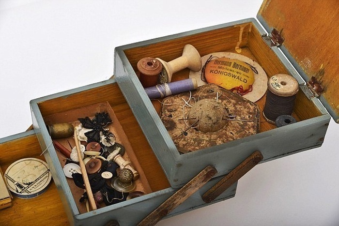 На чердаке найдены вещи со времен Второй мировой войны (12 фото)