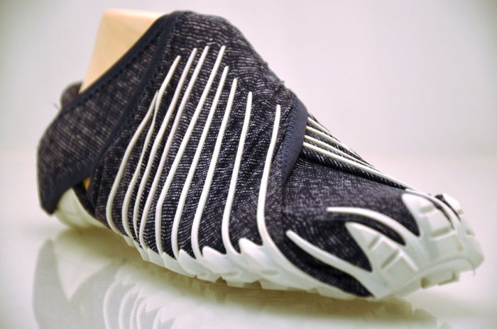 Японские кроссовки по форме ноги (6 фото)