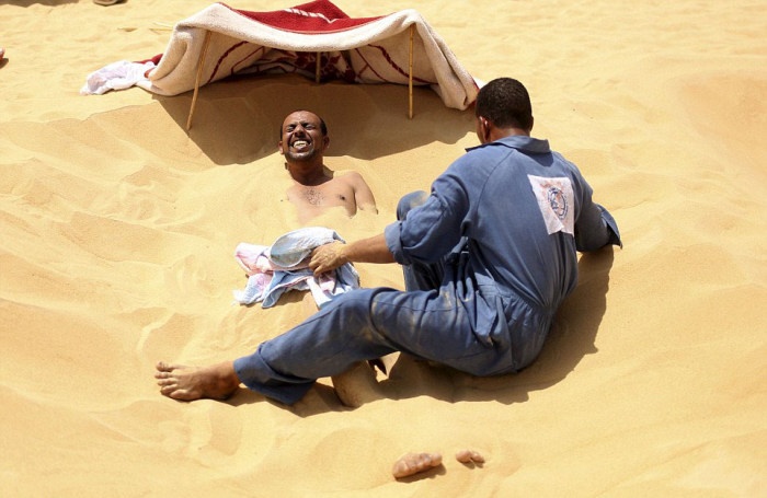 Панацея по-египетски: песочная ванна (16 фото)