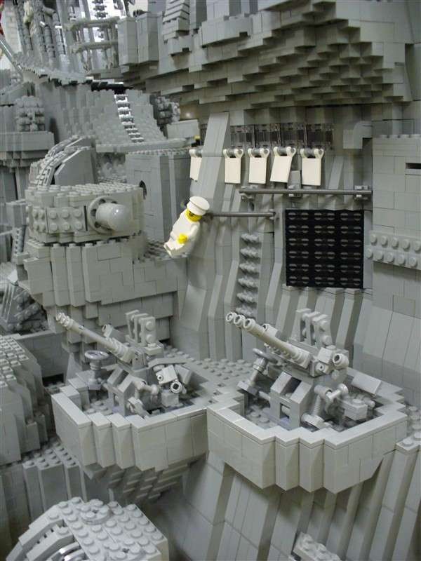 Авианосец из LEGO
