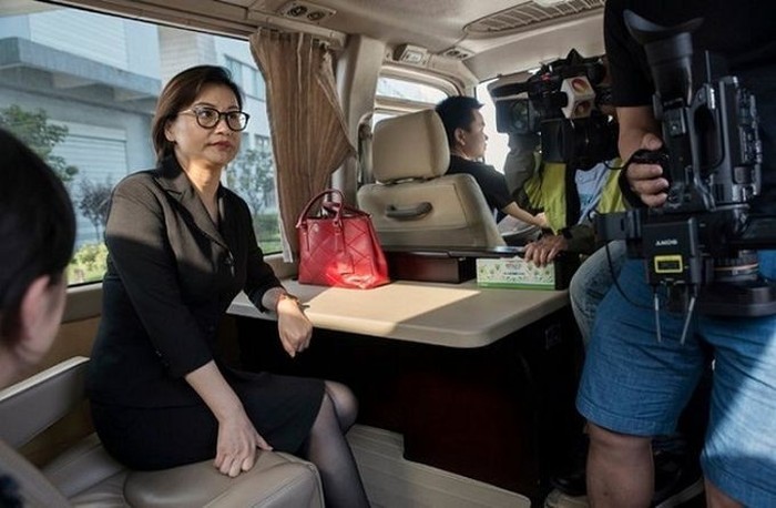 Путь к успеху самой богатой женщины Китая (5 фото)