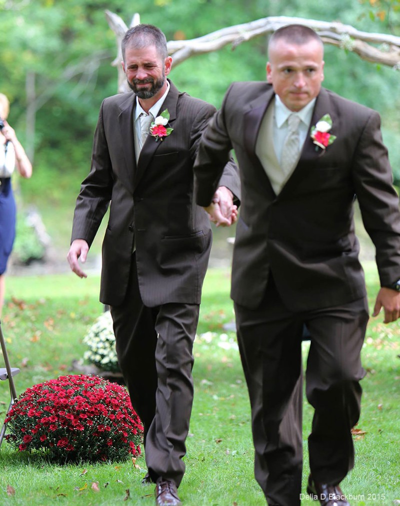 Отец невесты прервал церемонию, чтобы совершить трогательный поступок (6 фото)
