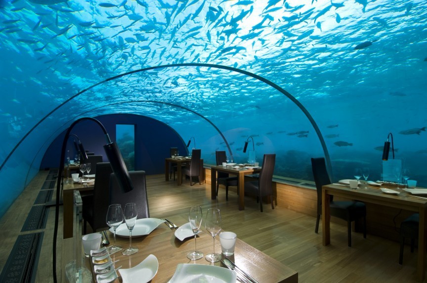 Впечатляющие подводные отели со всего мира (11 фото)