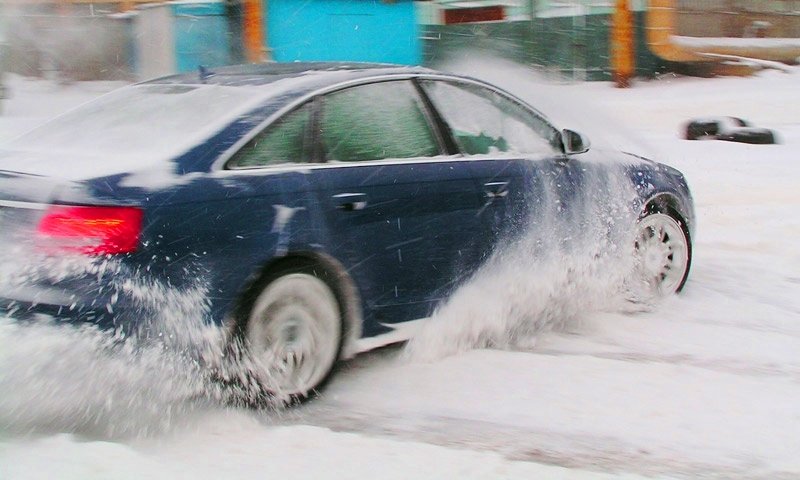 Несколько полезных советов по безопасному вождению зимой (10 фото + 1 видео)