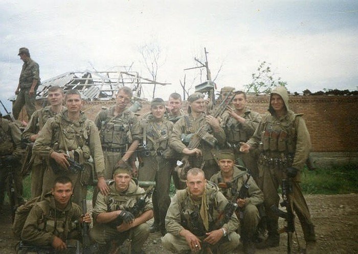 Разведывательная рота, прозванная чеченскими боевиками как «бешеная» (3 фото)