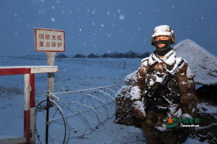 Учения армии в Китае (26 фото)