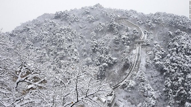 Китайскую стену накрыло первым снегом
