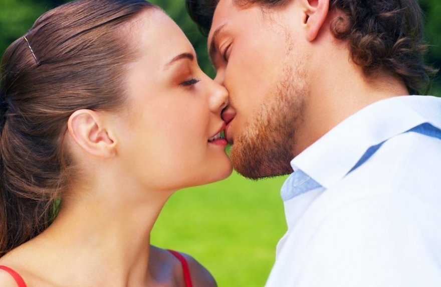 10 причин для поцелуев
