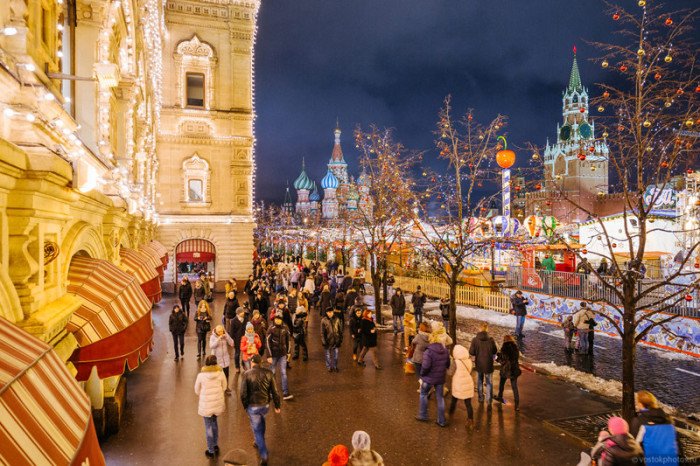 Как выглядит праздничная Москва (44 фото)