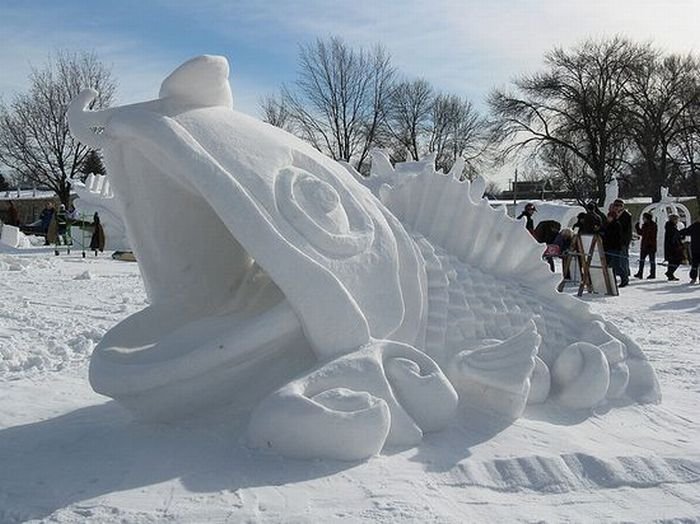 13 потрясающих скульптур из снега