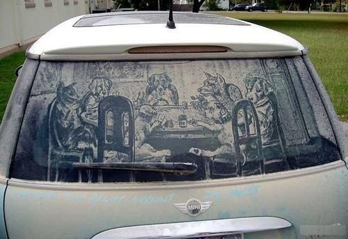 Искусство на грязных автомобильных стеклах