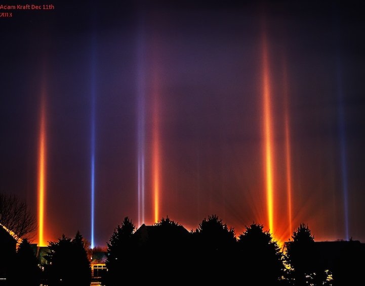 Редкое атмосферное явление – световые столбы, поражающие своей красотой