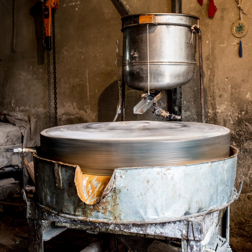 Приготовление дагестанского деликатеса – урбеч