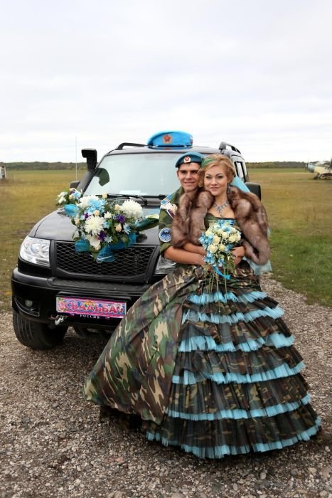 Необычная армейская свадьба в стиле ВДВ (14 фото)