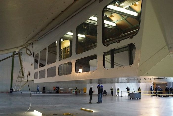 Дирижабль Airlander 10 готовят к летным испытаниям (20 фото)