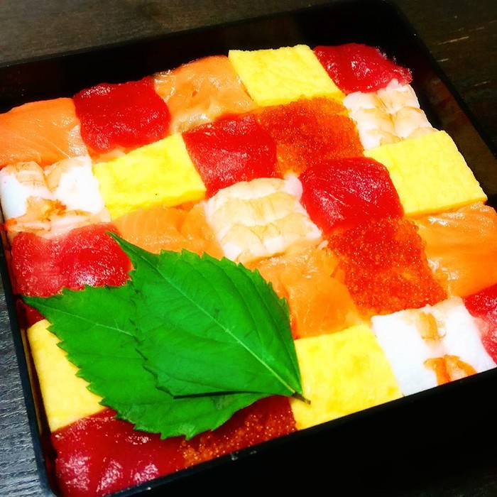 Суши-мозаика: последний тренд японской кулинарной моды