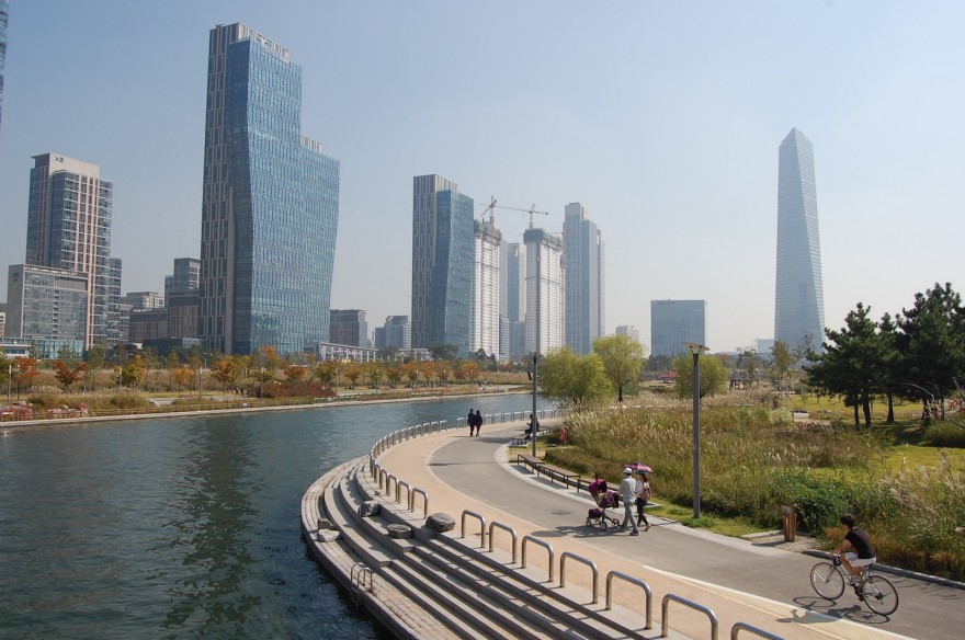 История корейского чуда: как за 10 лет превратить грязное болото в самый технологичный город мира