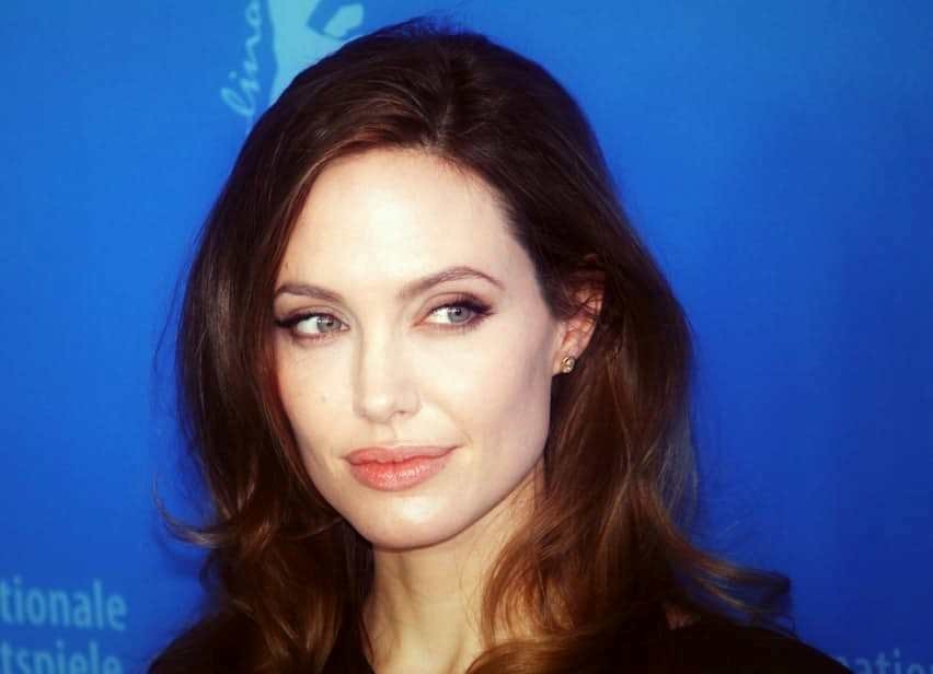 Причины, по которым Анджелина Джоли разводится с Брэдом Питтом