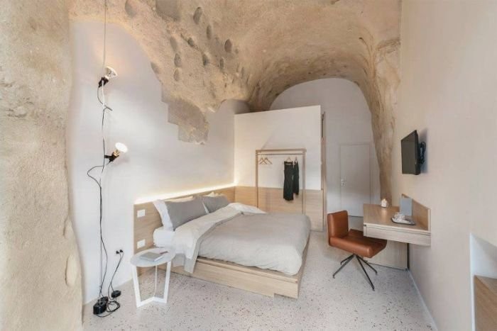 Отель в Италии, высеченный в скале