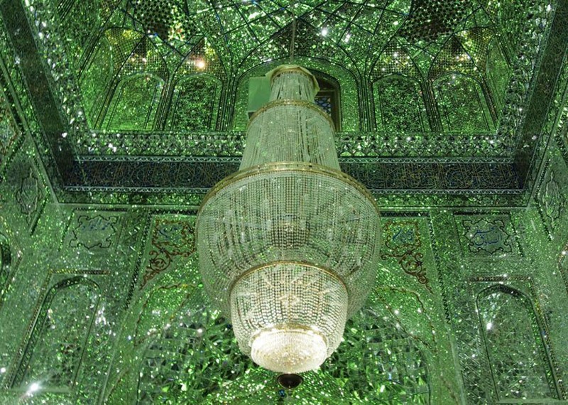 Зеркальная мечеть Шах-Черах — одно из чудес света