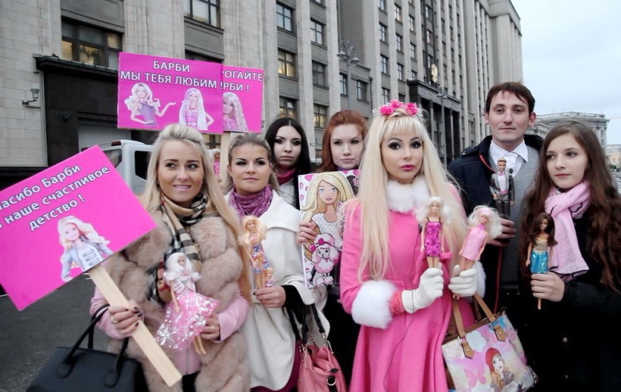 В России допустили возможность запрета на куклу Барби