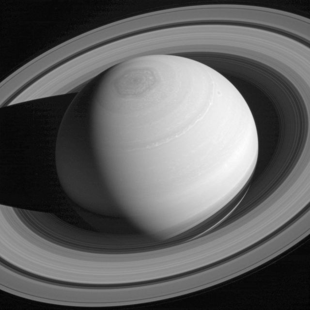 Фото Сатурна от зонда «Кассини», которого больше не будет (8 фото)