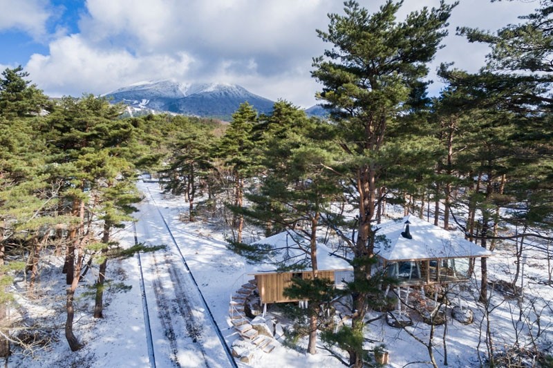 Японский загородный дом на сваях (4 фото)