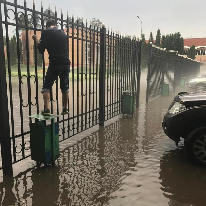 В городе всегда нужно быть начеку (19 фото)