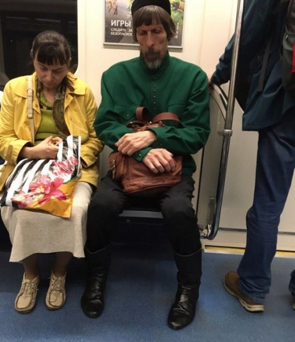 Модные пассажиры метро (31 фото)
