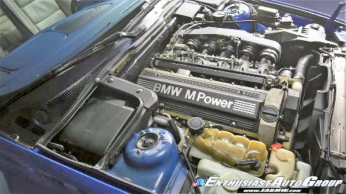 Голубой BMW M5 E34, выпущенный всего в двух экземплярах (12 фото)