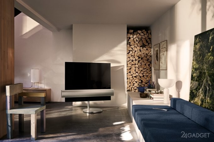 Телевизор от LG и Bang & Olufsen бесшумно передвигается по дому (9 фото + видео)