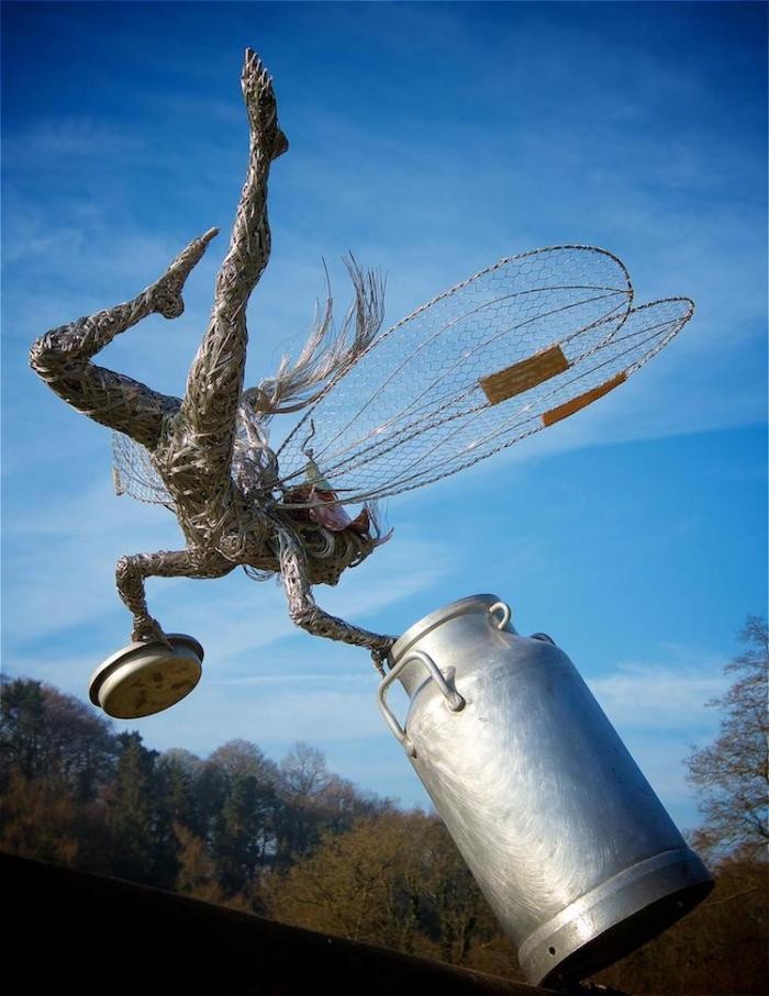 Проволочные скульптуры британца Робина Уайта (18 фото)